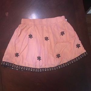 🆕 A.Peach Embroidery Trim Peach Mini Skirt-Large